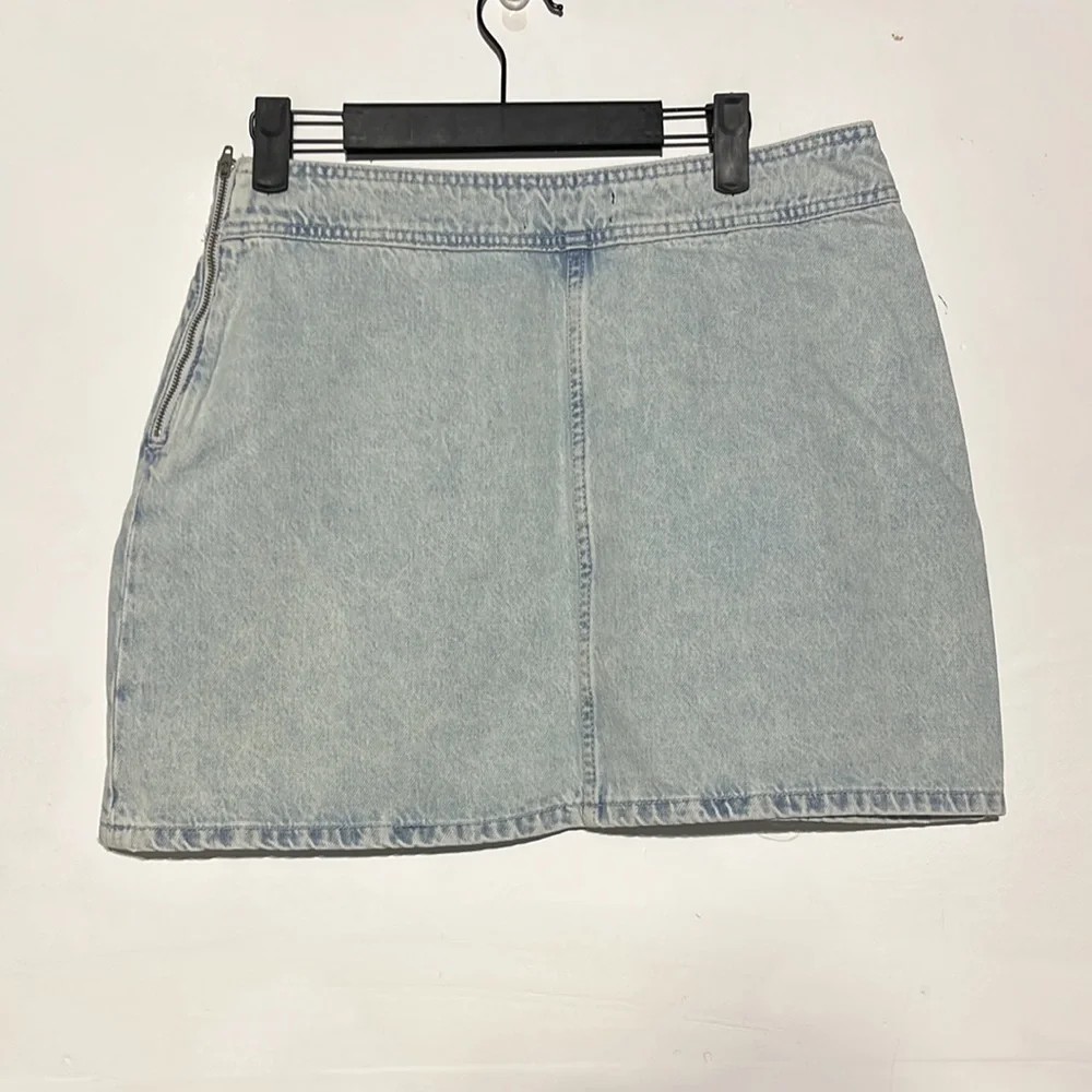 NEW ZARA Light Wash Denim Skirt Size Large